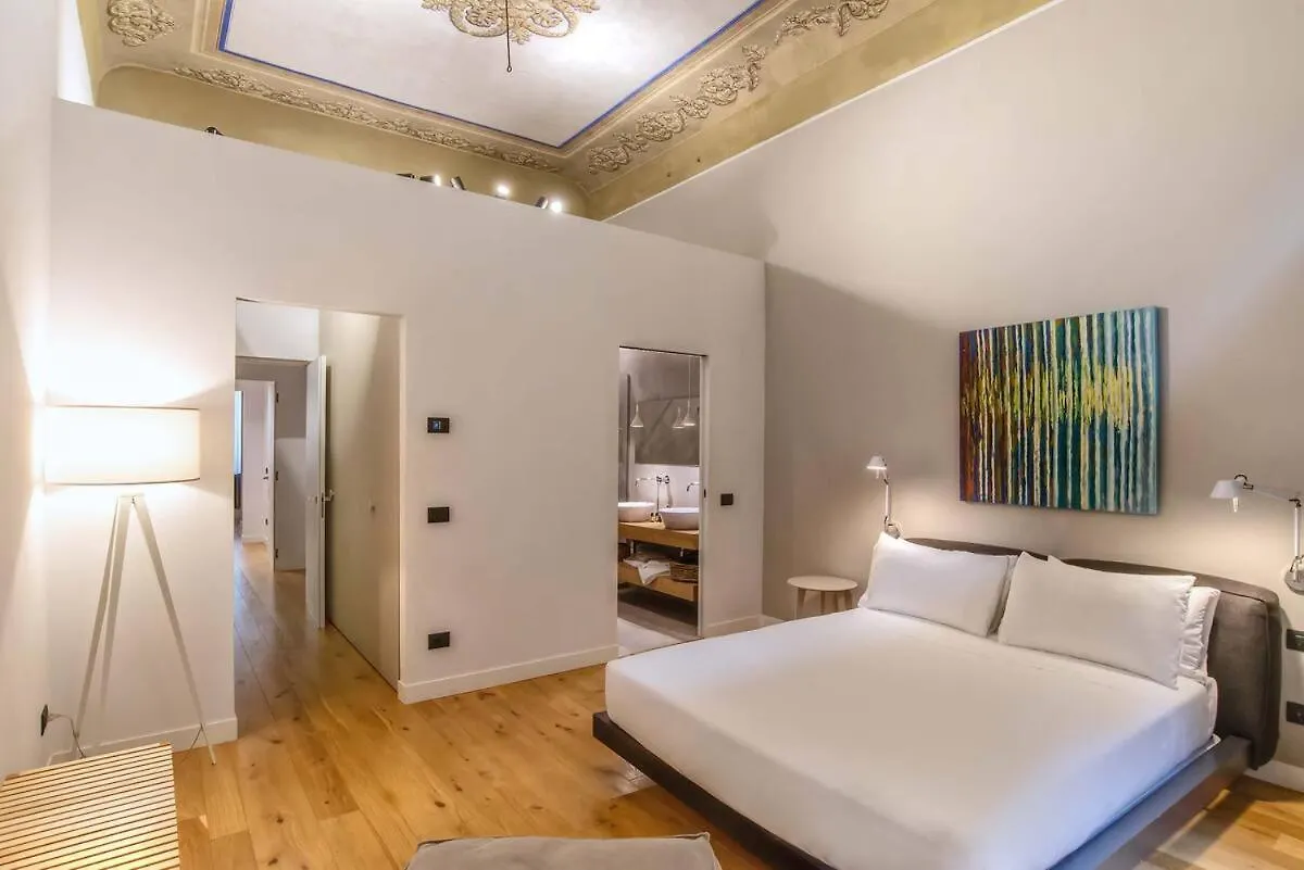 The Charme Of Santa Croce Apartment Florence