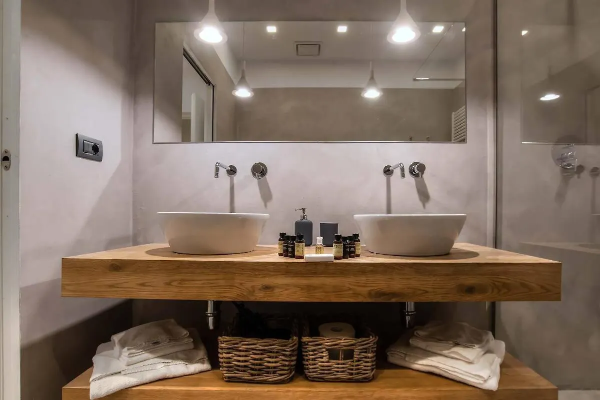 The Charme Of Santa Croce Apartment Florence